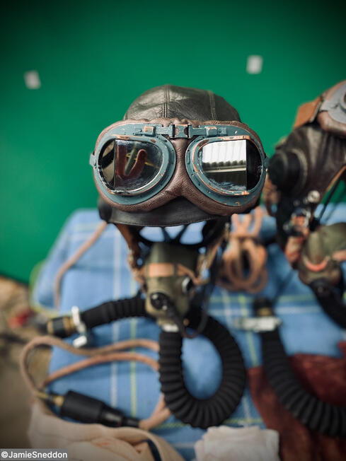 Goodtime Charlie - Helmet, o2 mask &amp; goggles