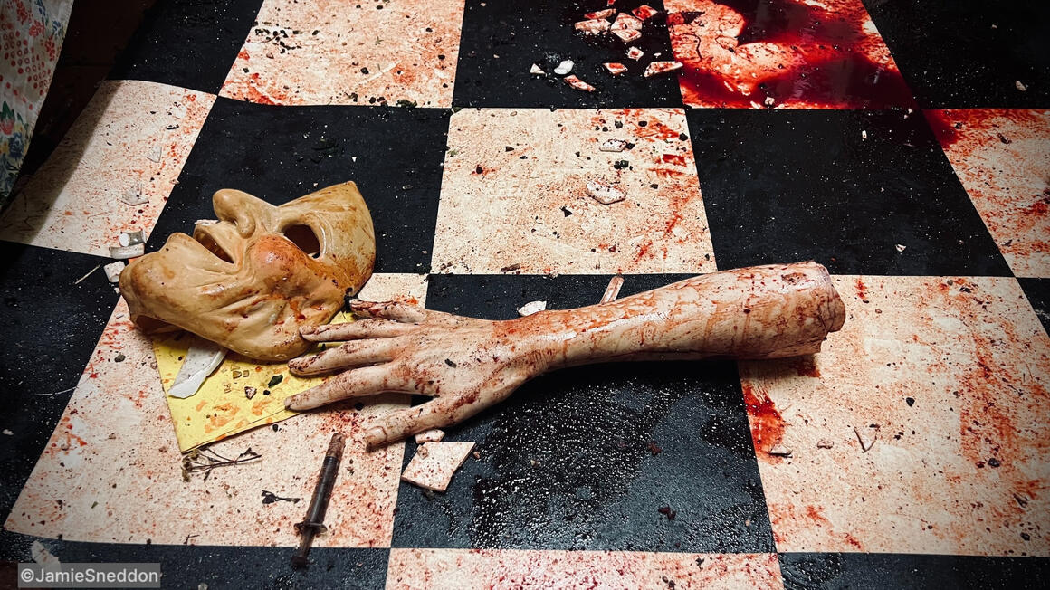 Peter Pans Neverland Nightmare: The aftermath in the kitchen..