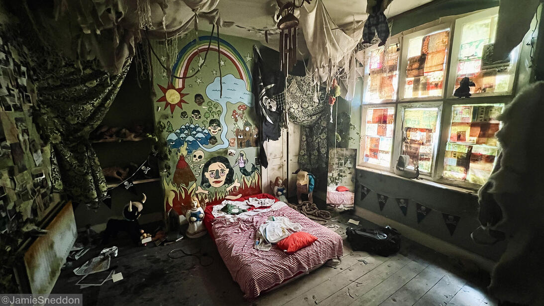 Peter Pan’s Neverland Nightmare - the Pan house - Peter’s bedroom